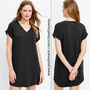Lou & Grey Signaturesoft V-Neck Pocket Dress
